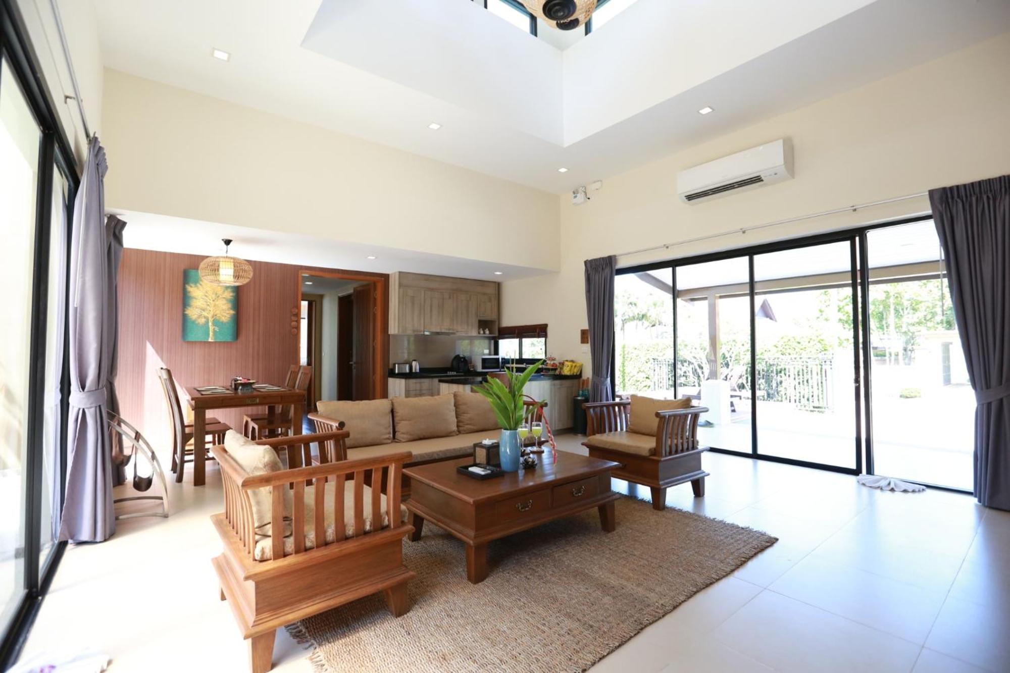 Ozone Villa Phuket Pa Khlok Екстер'єр фото
