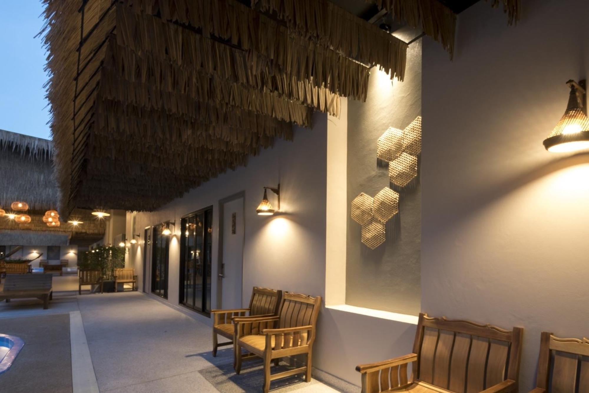 Ozone Villa Phuket Pa Khlok Екстер'єр фото