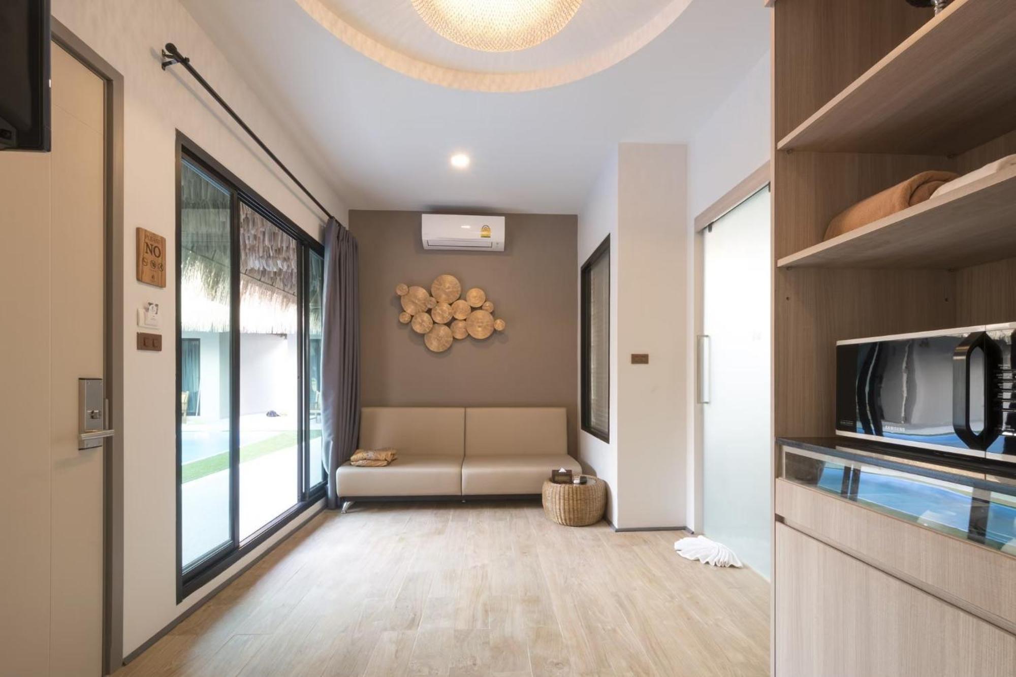 Ozone Villa Phuket Pa Khlok Екстер'єр фото